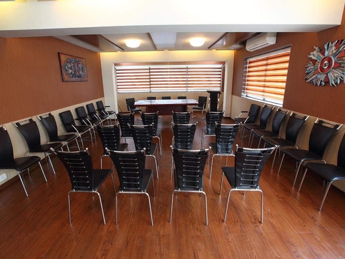 Motel Visava Mahad Екстер'єр фото