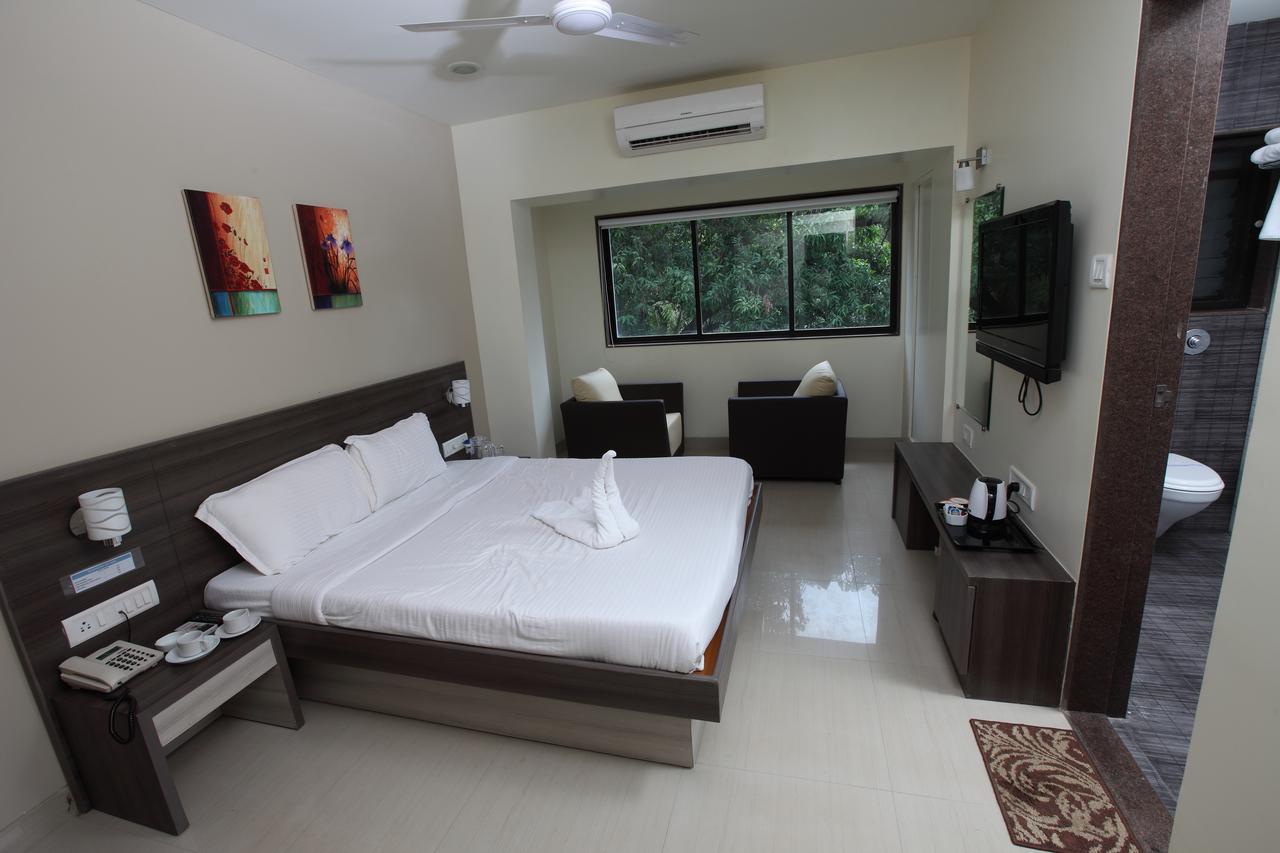 Motel Visava Mahad Екстер'єр фото